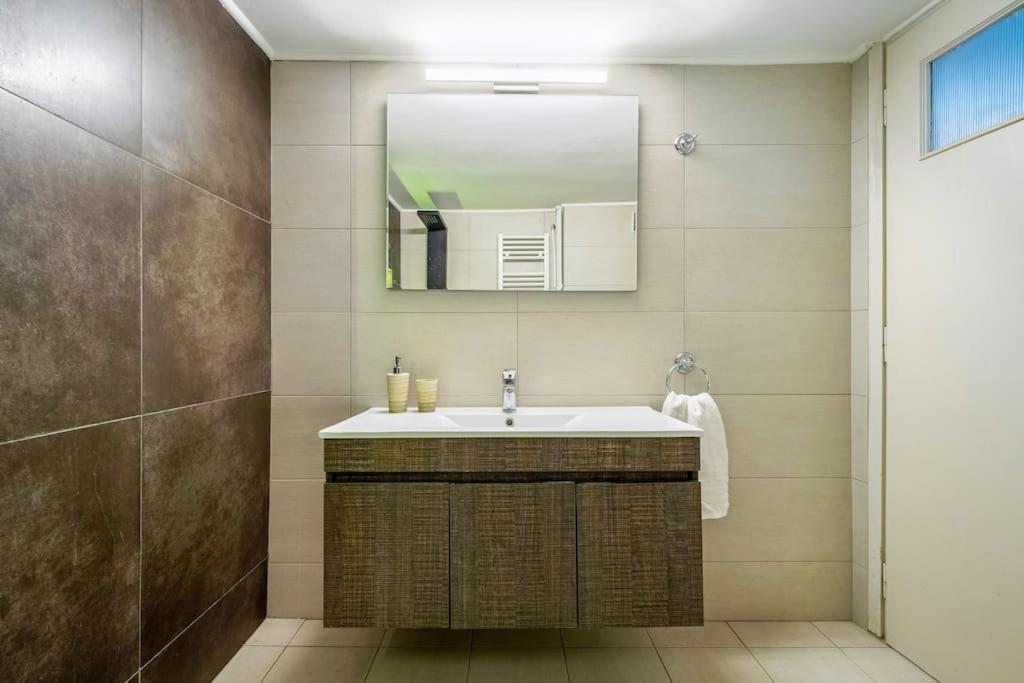 Urban Grey Apartment Athens Luaran gambar